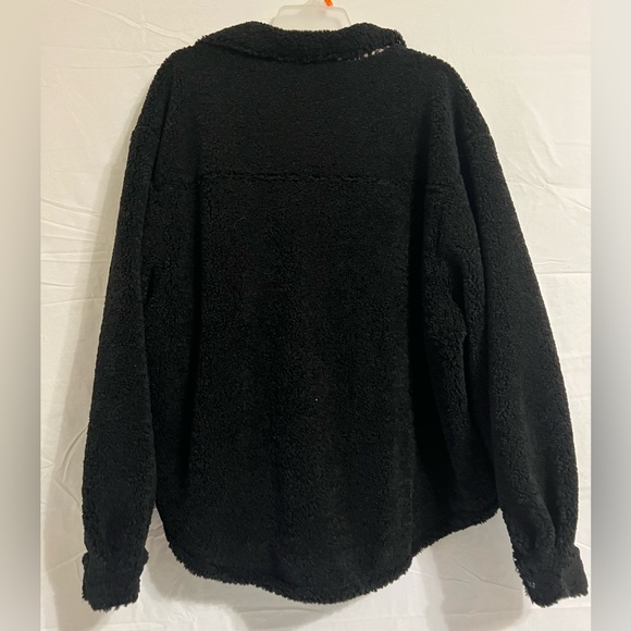 Bandier x Sincerely Jules, Women Aspen Sherpa Jacket Black/Leopards - Picture 3 of 5